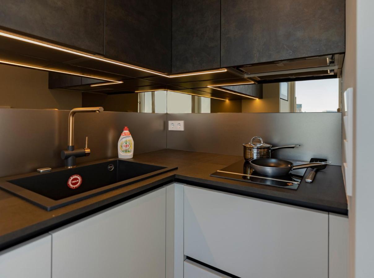 Beautiful Apartment Next To The Kalev Stadium Tallinn Luaran gambar